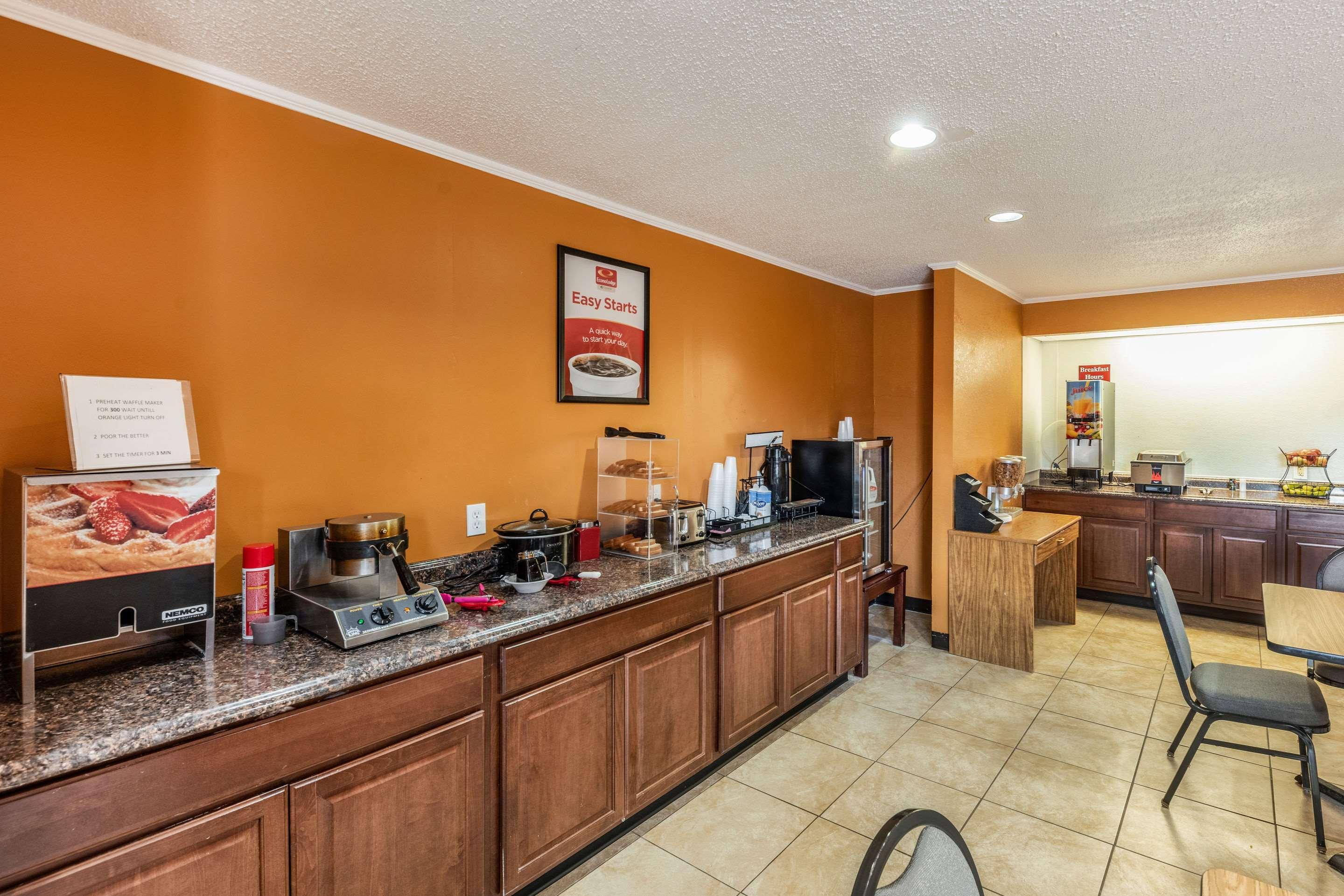 Econo Lodge Inn & Suites McKinney Exterior foto